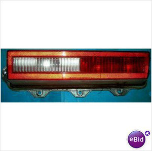 TAIL LIGHT ASSEMBLY, RH, 76 MA, USED