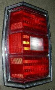 TAIL LIGHT ASSEMBLY, LH, WAGON, 77-9 CP STA-WAGONS, LENS BEZEL HOUSING, USED