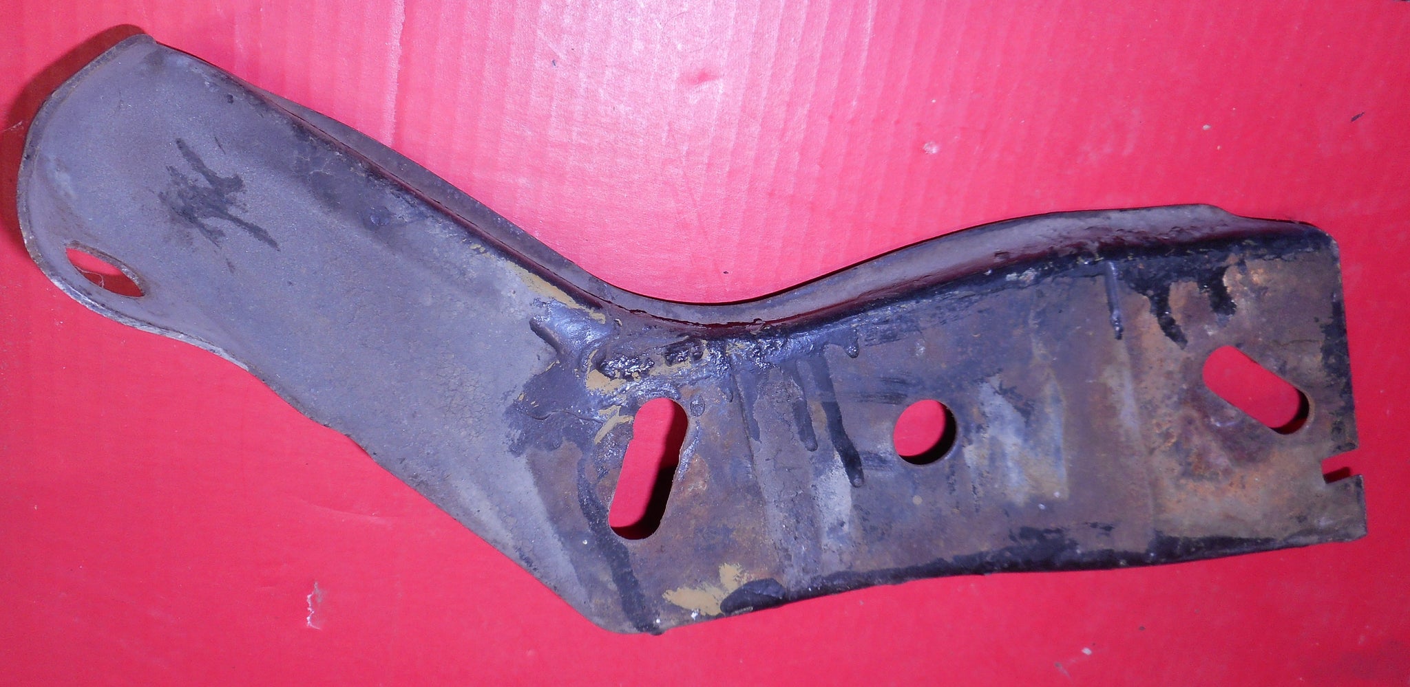 FRONT BUMPER BRACKET, INNER RIGHT, USED, 70 CHEVELLE, 70-72 MONTE CARLO