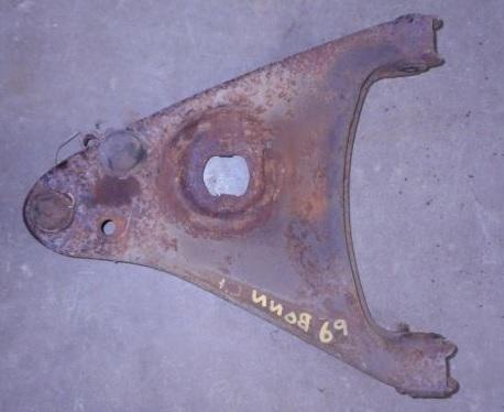 FRONT CONTROL ARM, LOWER, RH, USED
