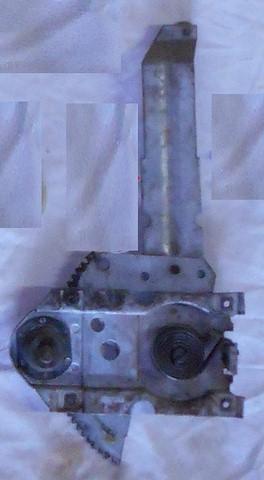 QUARTER GLASS REGULATOR ,RIGHT,HDT,USED 66 67 A-BODY