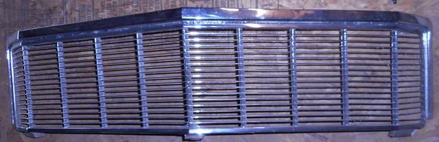 FRONT GRILLE, USED, 71 MONTE CARLO