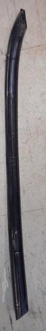 QUARTER WINDOW MOLDING, RIGHT, PLASTIC, REAR, VERTICAL, USED