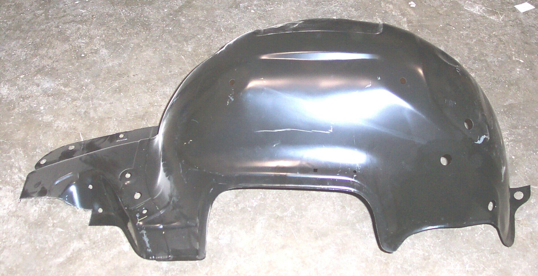 FRONT WHEEL WELL ,RIGHT NEW 67-68 FIREBIRD