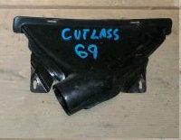 WINDSHIELD DEFROST DUCT, RIGHT USED 68-72 CUTLASS 442