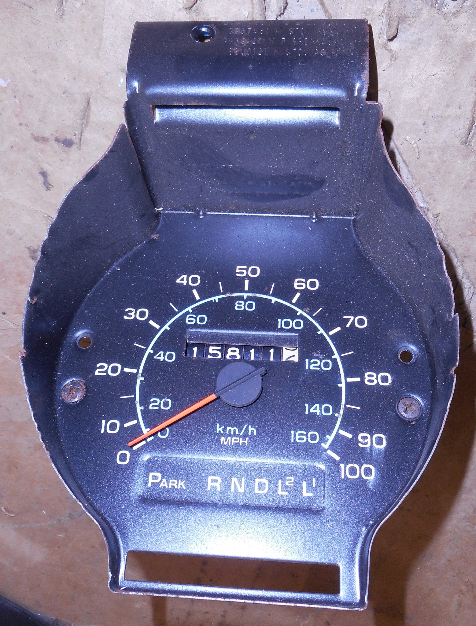 SPEEDOMETER ,ROUND USED 77 MONTE CARLO