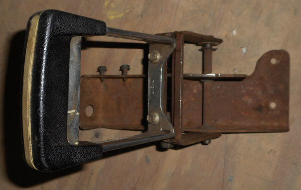 CONSOLE FLOOR SHIFTER, FOR AUTO, USED, 73-77 REGAL