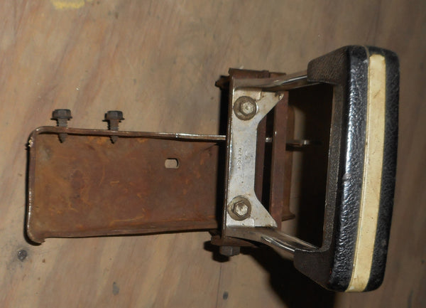 CONSOLE FLOOR SHIFTER, FOR AUTO, USED, 73-77 REGAL