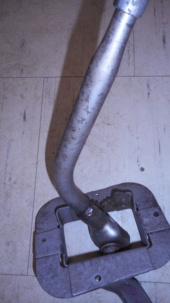 AUTO FLOOR SHIFTER ,USED 73 74 NOVA, 74 GTO