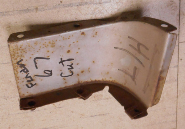 FENDER TO EYEBROW FILLER ,LEFT USED 67 CUTLASS 442