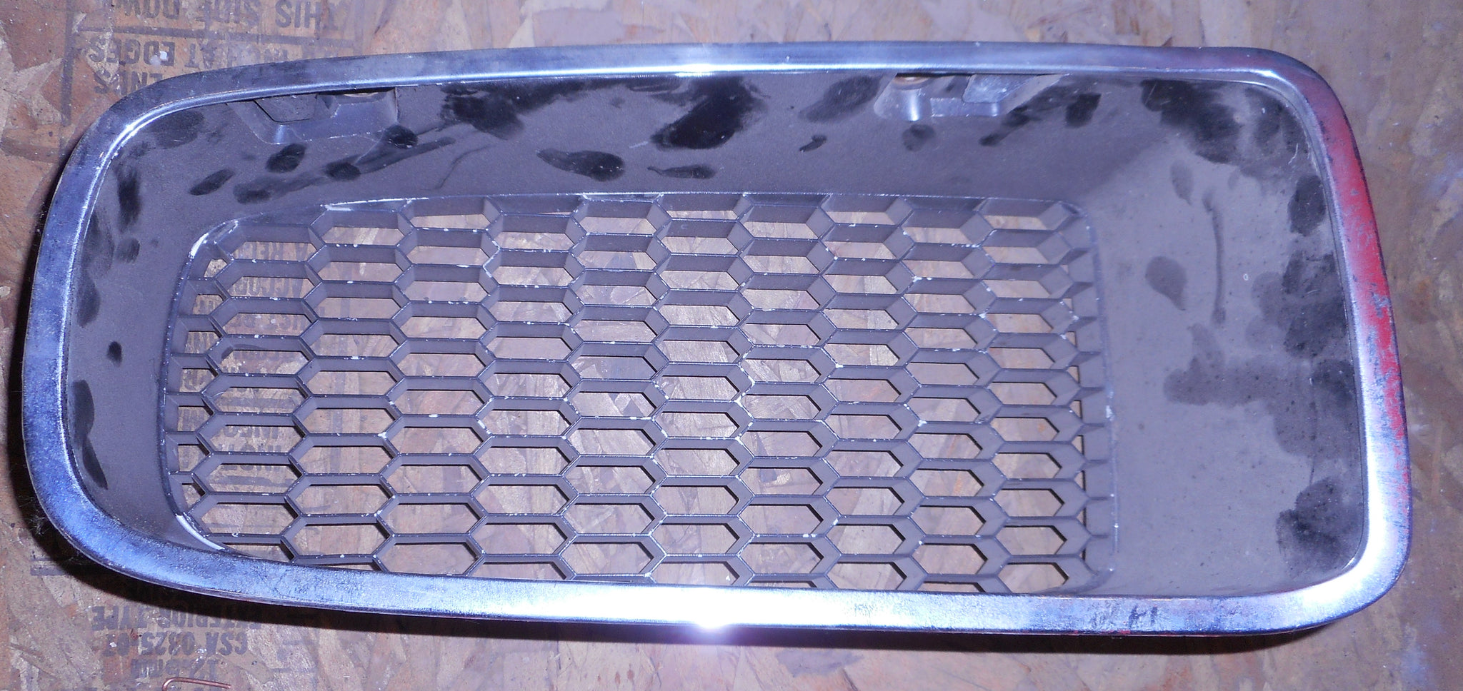 FRONT GRILL ,RIGHT USED, 72 FIREBIRD TA