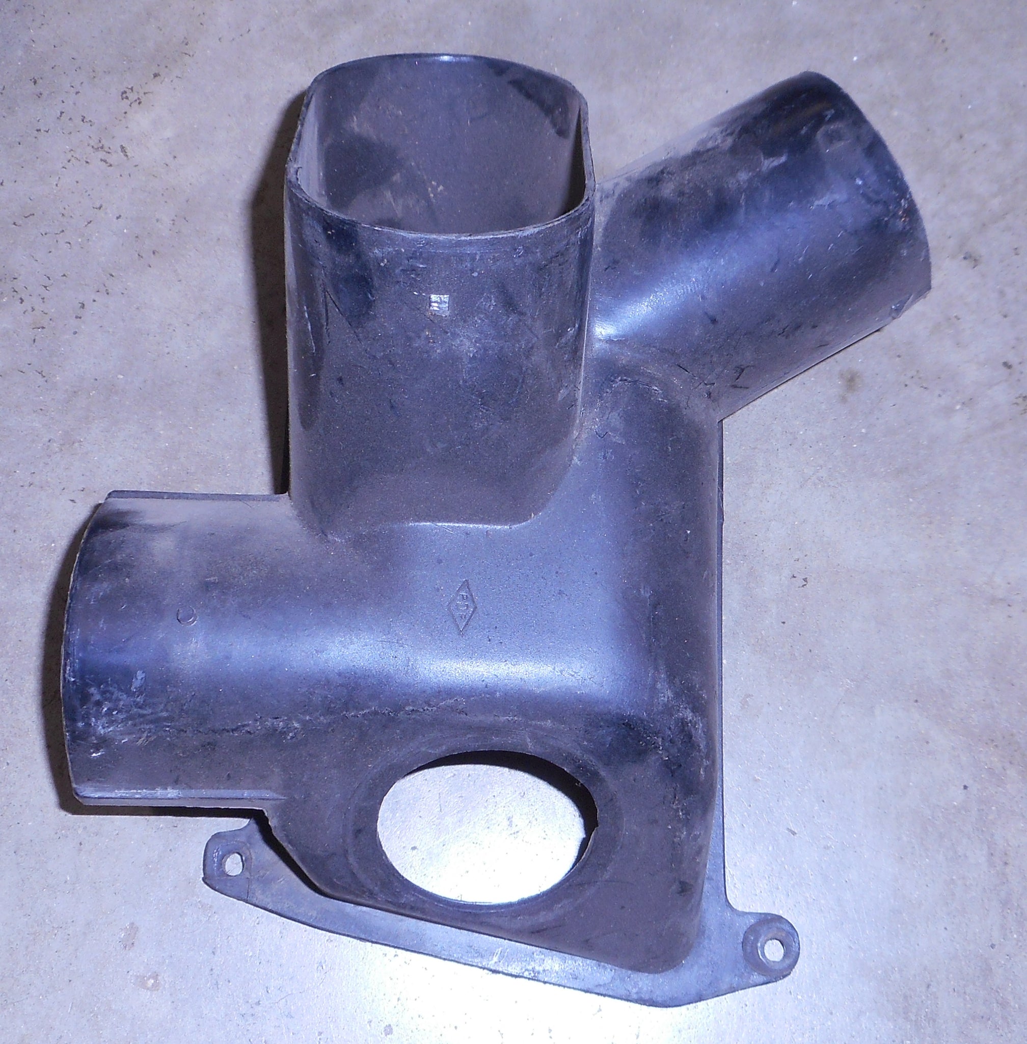 AC DISTRIBUTOR DUCT,USED 67-8 F-BODY, IMPALA, 69FIREBIRD