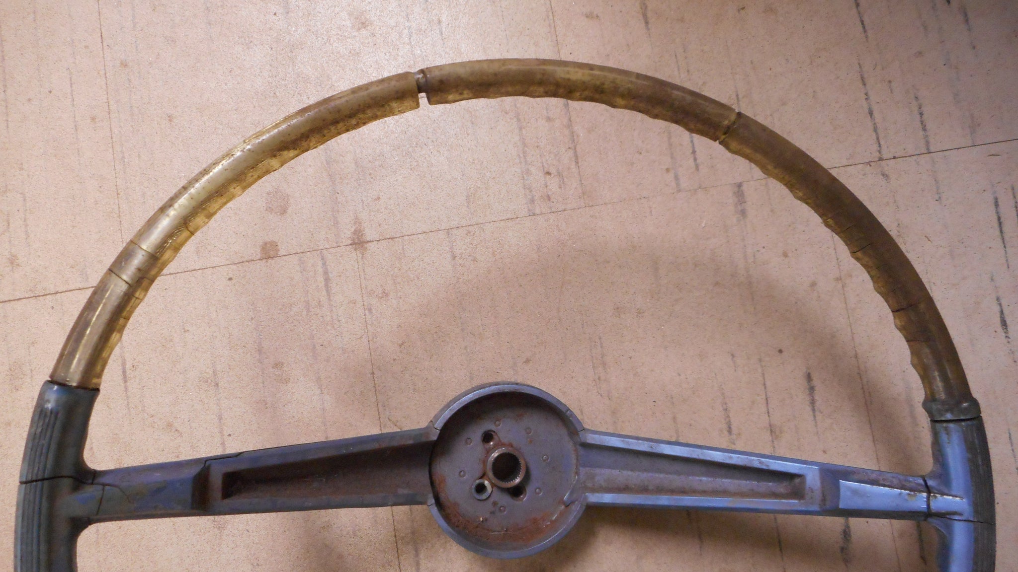 STEERING WHEEL ,DELUXE USED 64 65 PONTIAC – Chicago Muscle Car
