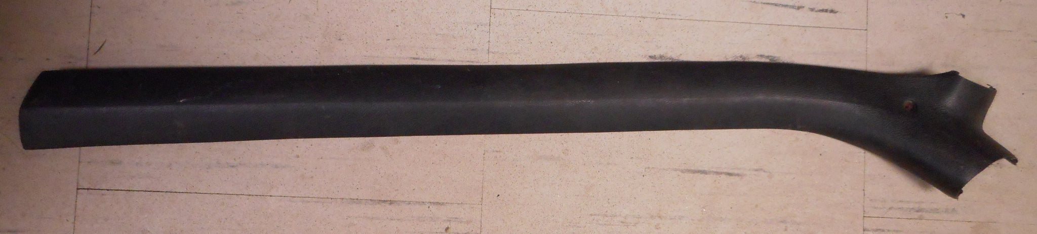 HEADLINER SIDE PLASTIC TRIM ,LEFT USED 73-77 A-BODY