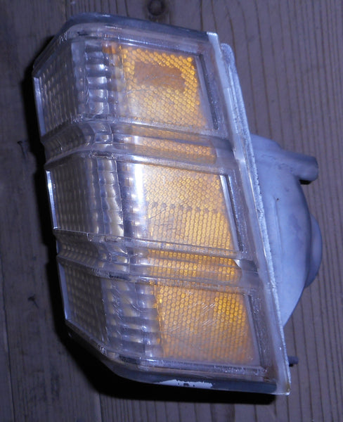 PARK LIGHT LENS ,LEFT USED,79 MONTE CARLO