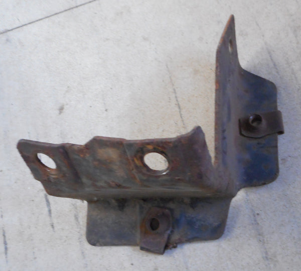 WHEEL WELL BRACE ,LEFT USED 70-81 TRANS AM CAMARO