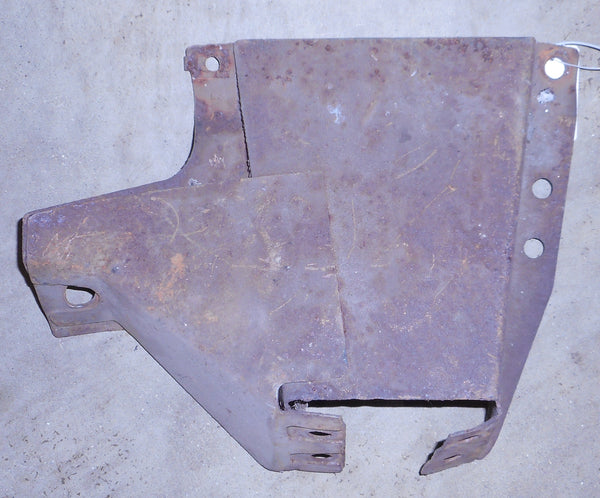 FRONT VALANCE CENTER BRACKET ,USED 71 72 GTO