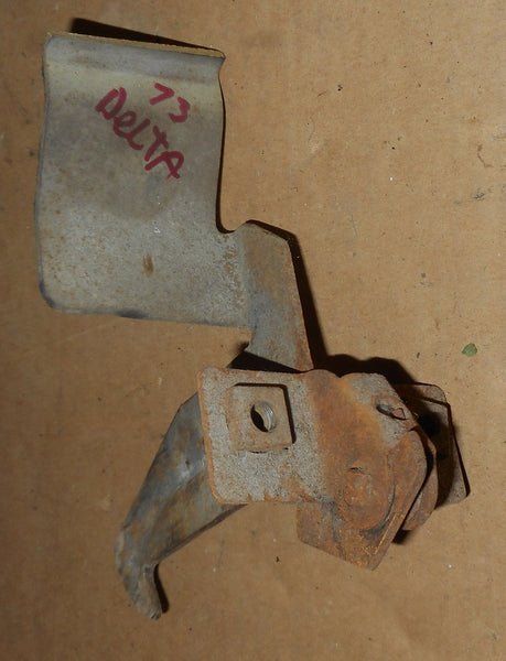 HOOD SAFETY LATCH, ON HOOD, USED, 73 DELTA, 98