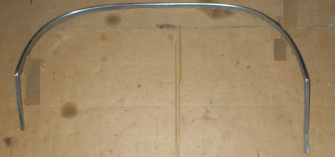 FRONT WHEEL OPENING MOLDING, LEFT USED 71-76 Delta 88 ,98