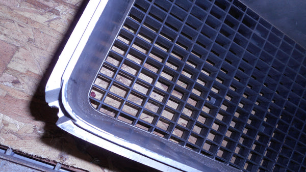 FRONT GRILL ,LEFT, USED 70 GTO