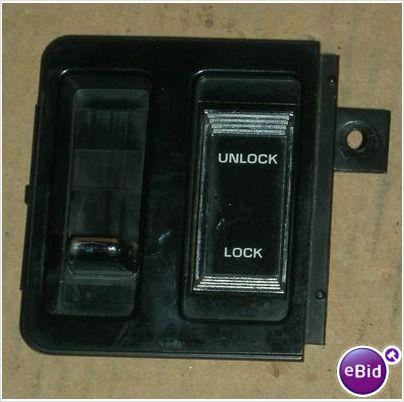 POWER DOOR LOCK SWITCH, 88-9 REATTA, USED