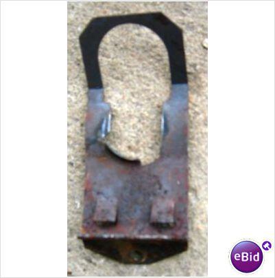 TRUNK LOCK RETAINING CLIP, 75 REGAL, USED