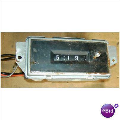 DIGITAL DASH PAD CLOCK, 78 80-1 83 85 87 GRAND PRIX