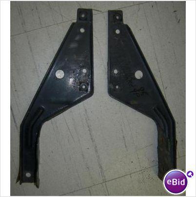 GRILLE BRACKETS, 81-7 GRAND PRIX