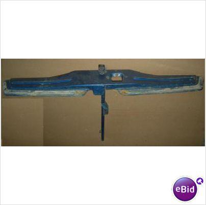 GRILLE FILLER & BRACKET, 75-8 AMC MATADOR