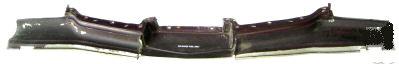 REAR BUMPER FILLER, CENTER, 75-77 GP, RUBBER, USED