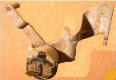 thumbnail image 2 of Muds CPR Heater Core Pipe Grommet For 67-69 Firebird/Camaro, 68-79 Nova (w/AC) 2 of 3