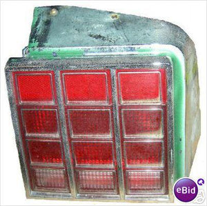 TAIL LIGHT ASSEMBLY, 81 GRAND PRIX, USED