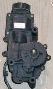HEADLIGHT MOTOR ,LEFT USED 82-84 TRANS AM FIREBIRD