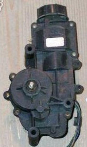 HEADLIGHT MOTOR ,RIGHT USED 82-84 TRANS AM FIREBIRD