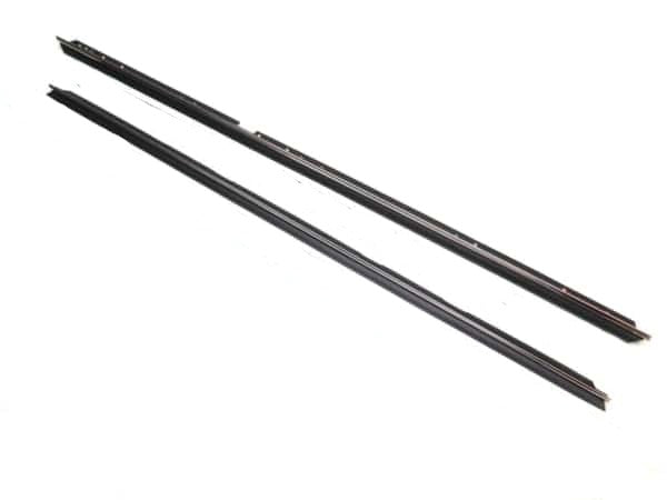 FELTS ,2PCS,NO REVEAL MOLDING 81-88 MONTE CARLO