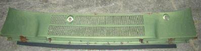 COWL PANEL GRILL, 68-9 T-BIRD, MOUNTS IN FRONT WINDSHIELD, USED